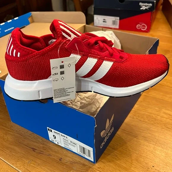 NWT Adidas Swift Run X Size 9.5 adidas Swift Run X White Black for Sale | Authenticity  main image 3